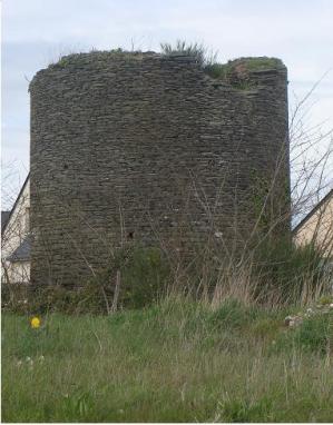 ruines d'un ancien moulin à Ploërmel