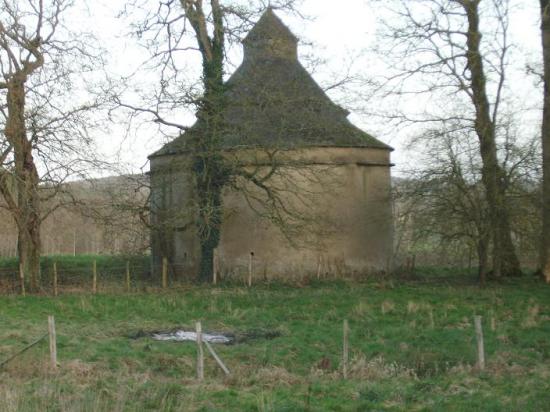 autour du château de Trécesson