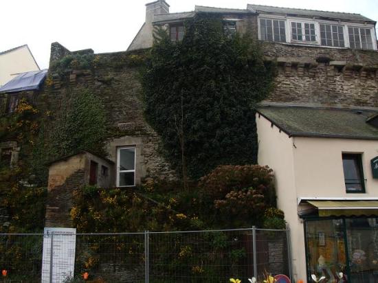 remparts de Ploërmel