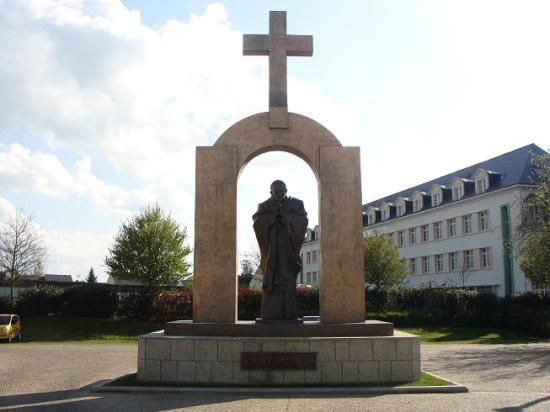 statue du pape Jean-Paul II